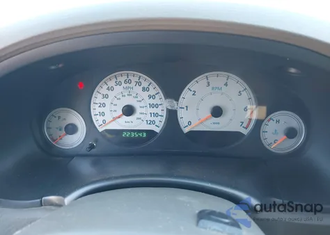 2005 Chrysler Town & Country Touring z USA, uszkodzony, nr VIN 2C4GP54L05R292127